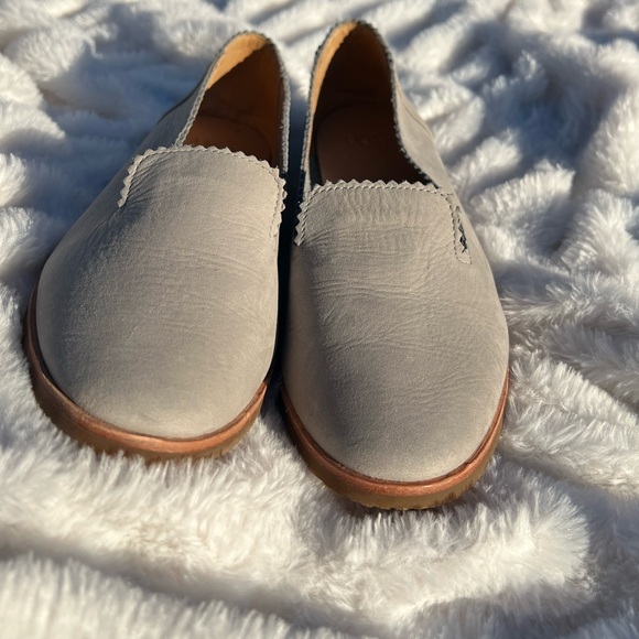 UGG Grey Leather Flats - Picture 2 of 9
